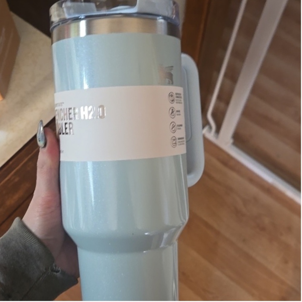 Stanley Target Limited Edition Collab flowstate Quencher H20 Blueberry Milk 40oz - Picture 6 of 9
